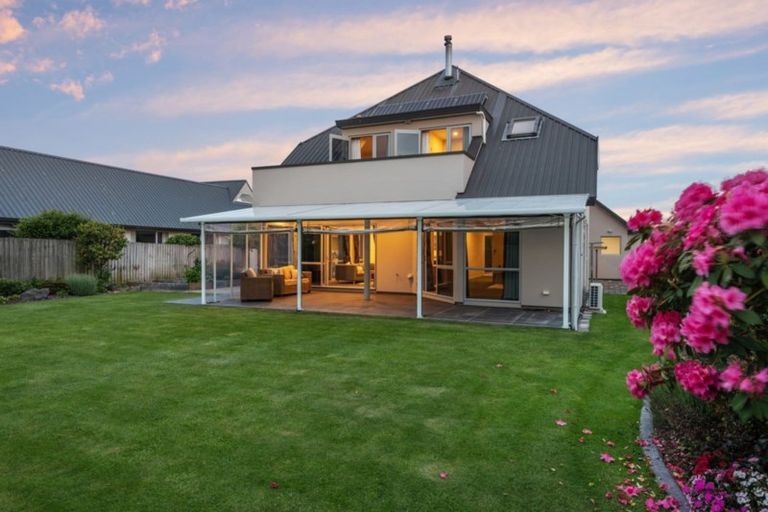 Photo of property in 7 Goodall Place, Redwood, Christchurch, 8051