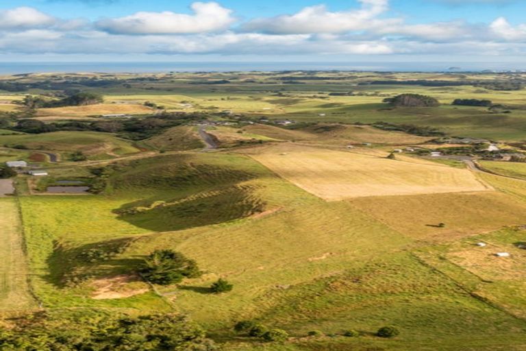 Photo of property in 469b Plymouth Road, Koru, New Plymouth, 4374