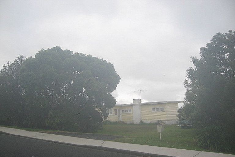 Photo of property in 16 Beach Road, Manly, Whangaparaoa, 0930