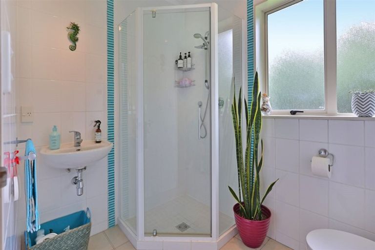 Photo of property in 27c Swanson Road, Henderson, Auckland, 0610