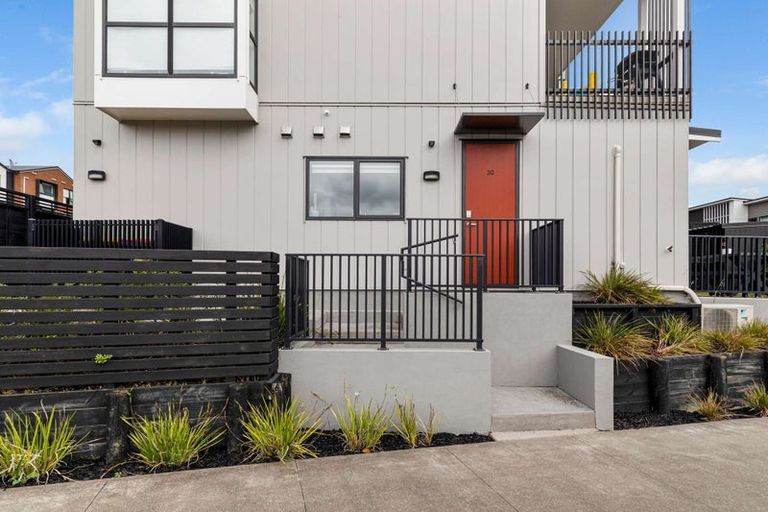 Photo of property in 30 Raranga Lane, Hobsonville, Auckland, 0616