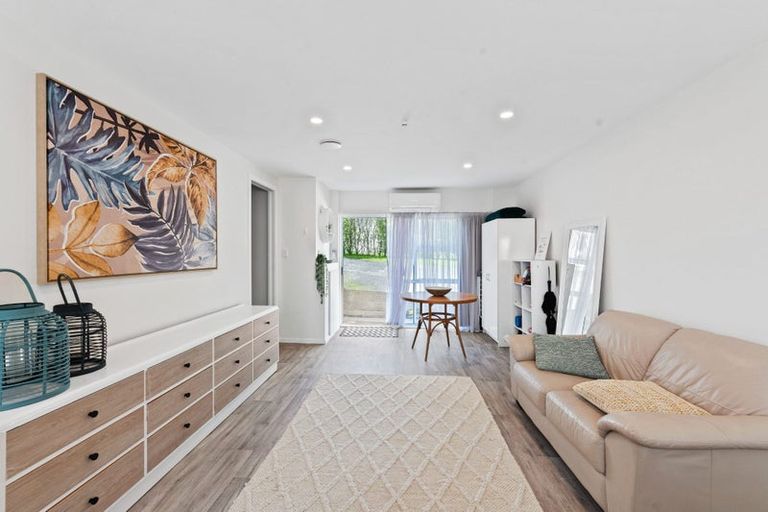 Photo of property in 1/6a Abercrombie Street, Howick, Auckland, 2014