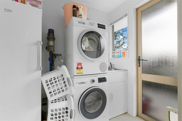 Photo of property in 5 South Road, Waipu, 0510