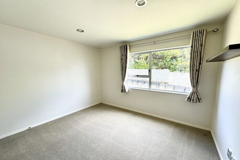 Photo of property in 25a Schnapper Rock Road, Greenhithe, Auckland, 0632