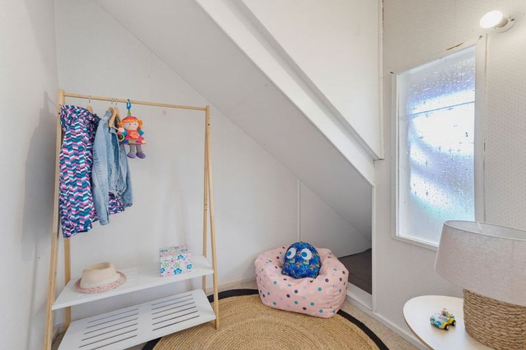 Photo of property in 1 Quinton Place, Bishopdale, Christchurch, 8053
