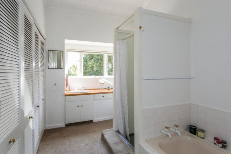 Photo of property in 31 Cameron Road, Bluff Hill, Napier, 4110