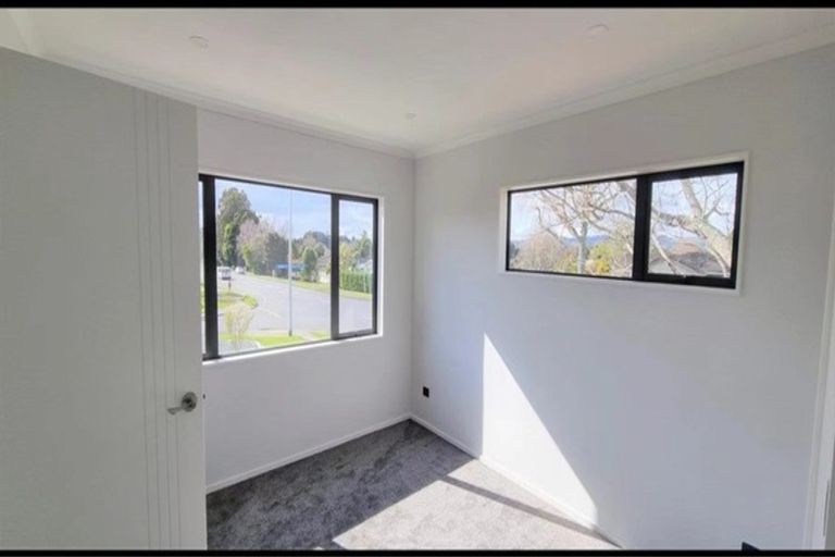 Photo of property in 425a Great South Road, Opaheke, Papakura, 2113