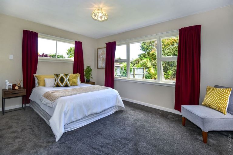 Photo of property in 201 Wairakei Road, Bryndwr, Christchurch, 8053