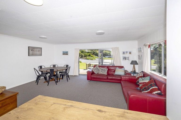 Photo of property in 7 Palm Parade, Riversdale Beach, Masterton, 5872