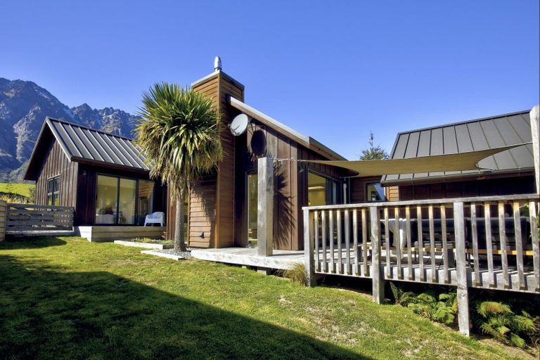 Photo of property in 4 Arran Lane, Jacks Point, Queenstown, 9371