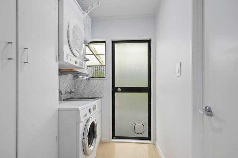 Photo of property in 103 Waitakere Road, Waitakere, Auckland, 0816