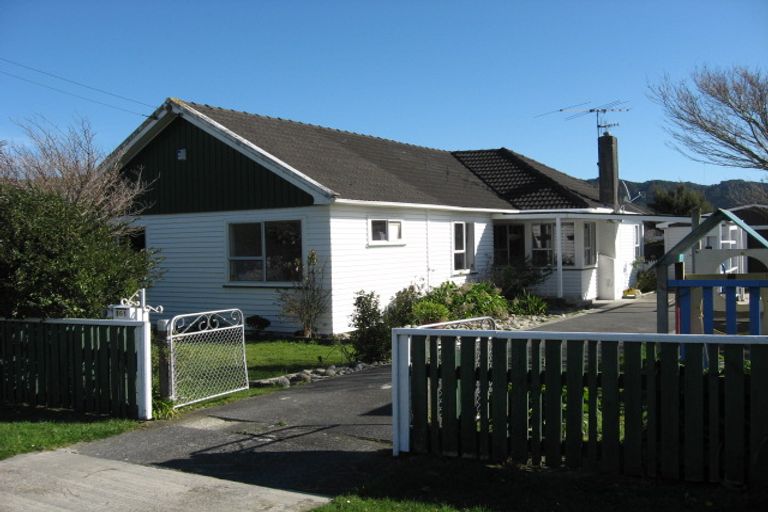 Photo of property in 161 Moohan Street, Wainuiomata, Lower Hutt, 5014