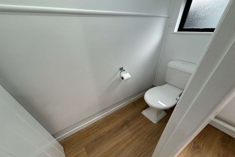 Photo of property in 222 Bridge Street, Eltham, 4322