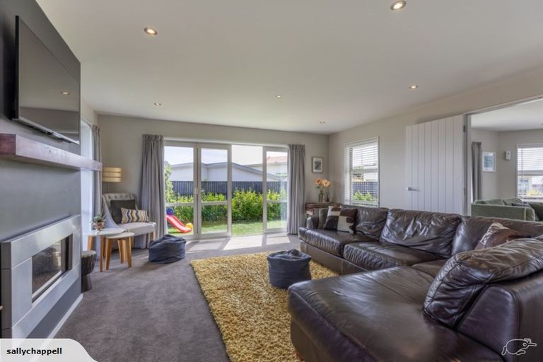 Photo of property in 16 Istana Place, Britannia Heights, Nelson, 7010