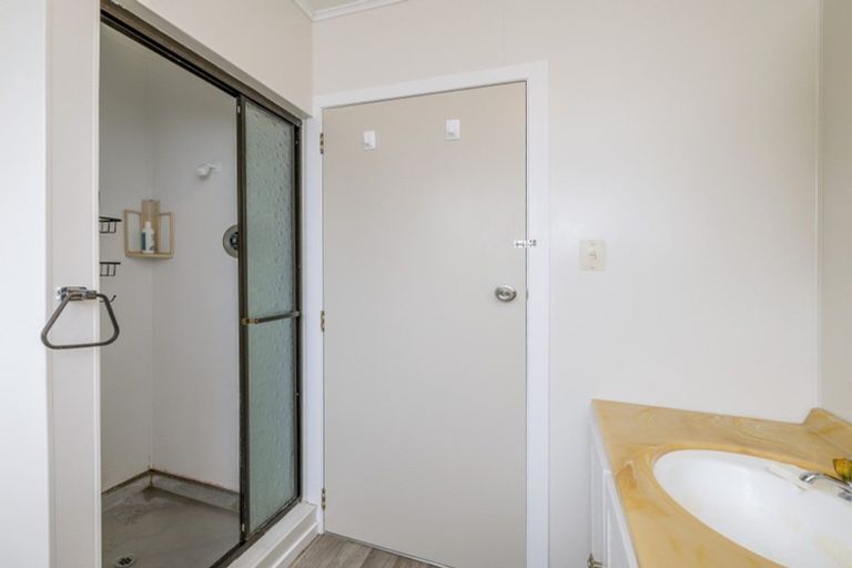 Photo of property in 19 Stirling Street, Levin, 5510