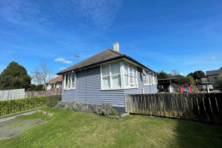 Photo of property in 3 Ross Crescent, Fairfield, Hamilton, 3214