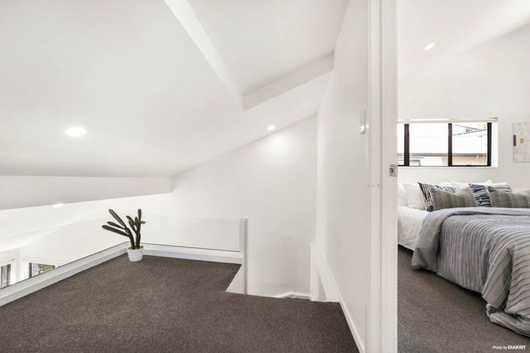 Photo of property in 1/183 Rangatira Road, Beach Haven, Auckland, 0626