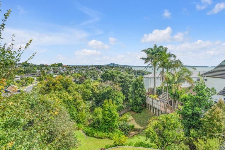 Photo of property in 86 Mellons Bay Road, Mellons Bay, Auckland, 2014