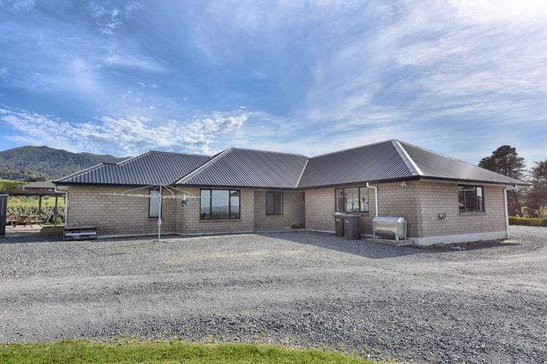 Photo of property in 22 Pope Road, Upper Charlton, Gore, 9774