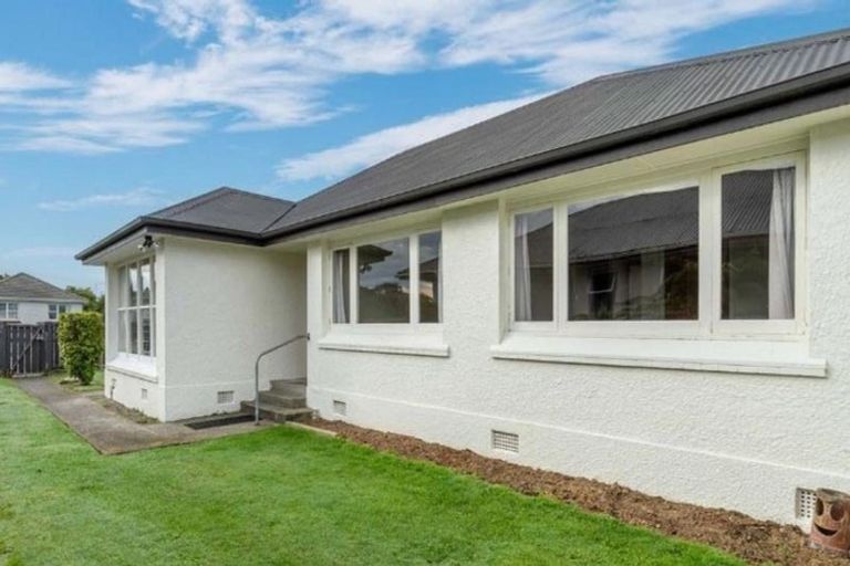 Photo of property in 6 Adamson Crescent, Glengarry, Invercargill, 9810