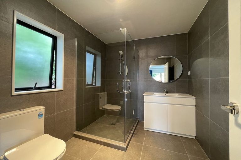 Photo of property in 39a Ennis Avenue, Pakuranga Heights, Auckland, 2010