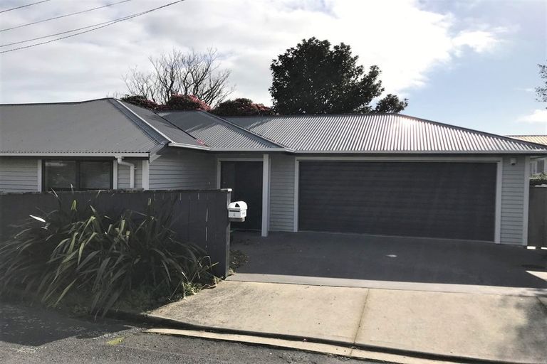 Photo of property in 4 Dale Street, Lower Vogeltown, New Plymouth, 4310