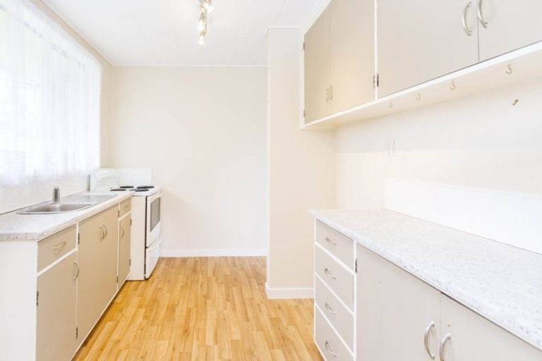 Photo of property in 2/45 Royal Street, Upper Hutt, 5018