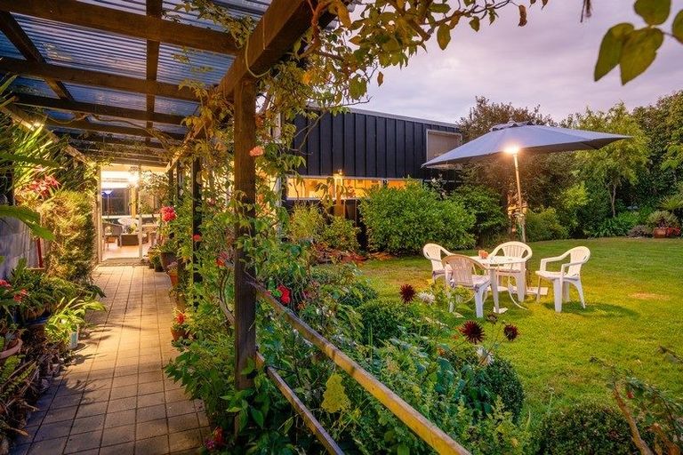 Photo of property in 37 Kensington Drive, Peka Peka, Waikanae, 5391