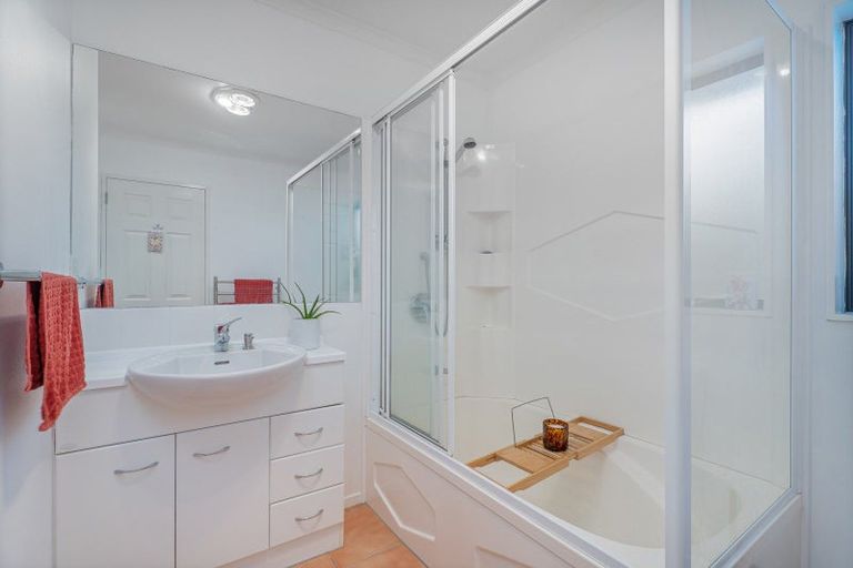 Photo of property in 51 Cholmondeley Crescent, Whitianga, 3510