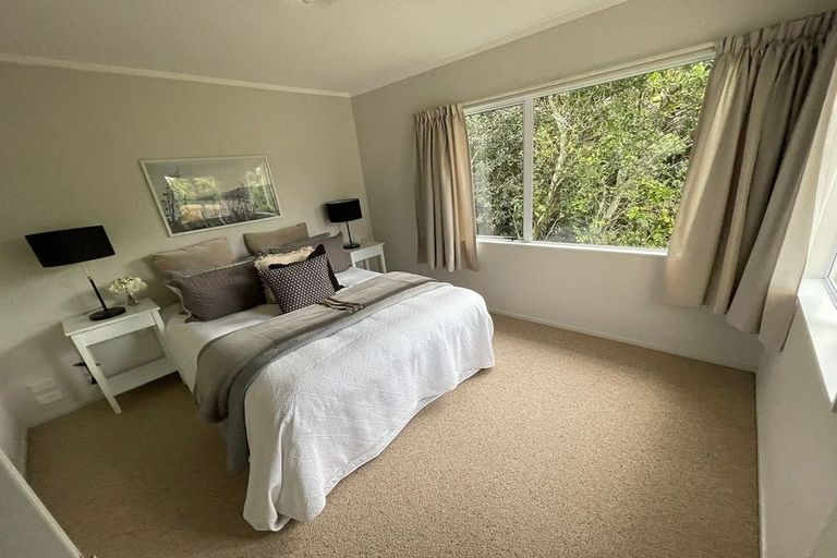Photo of property in 22 Kayeleen Place, Cockle Bay, Auckland, 2014