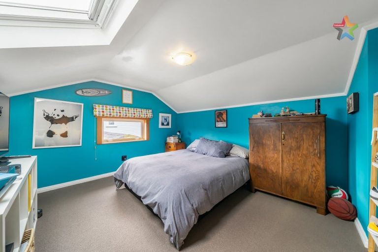 Photo of property in 18 Riddiford Street, Woburn, Lower Hutt, 5011