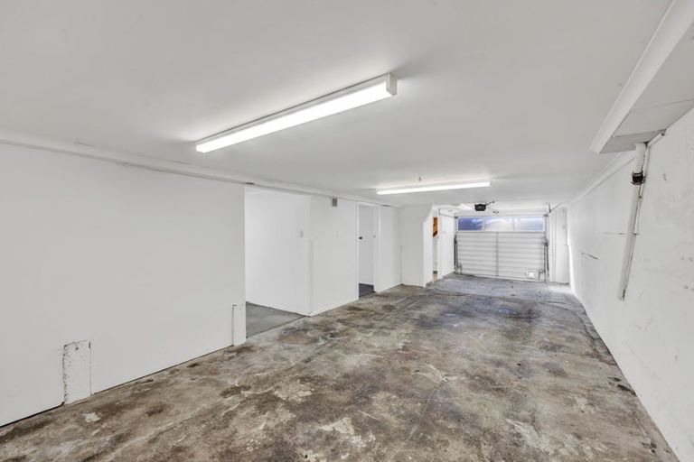Photo of property in 3a Waimea Street, Westown, New Plymouth, 4310