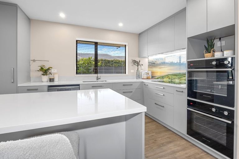 Photo of property in 12 James Hight Drive, Halswell, Christchurch, 8025