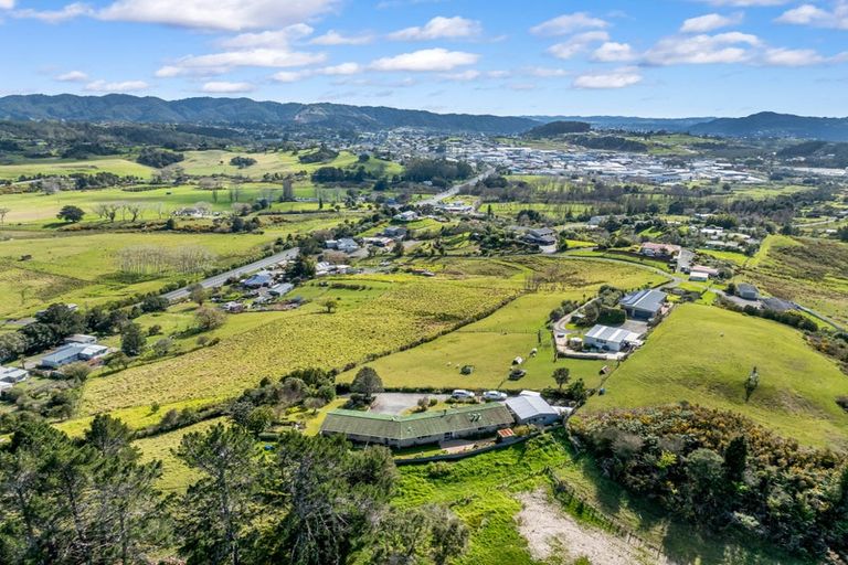 Photo of property in 413 State Highway 1, Otaika, Whangarei, 0178