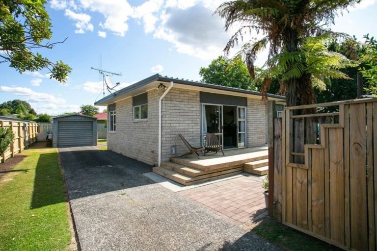 Photo of property in 2 Browning Street, Leamington, Cambridge, 3432