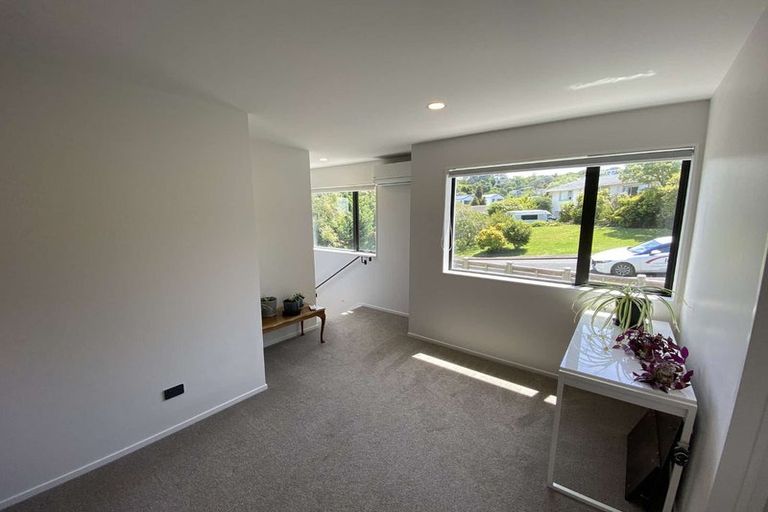 Photo of property in 7a Kerria Place, Sunnynook, Auckland, 0620