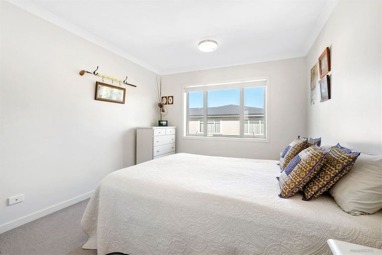 Photo of property in 39 Landmark Terrace, Orewa, 0931