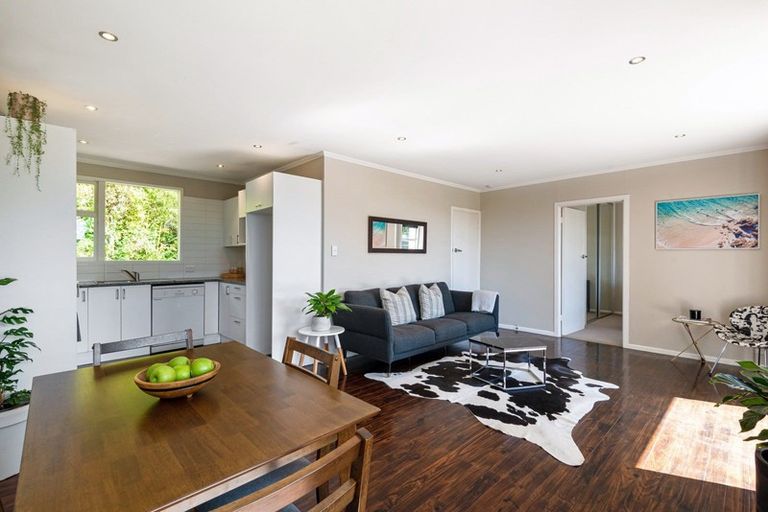 Photo of property in 1/39 St Peters Street, Northcote, Auckland, 0627