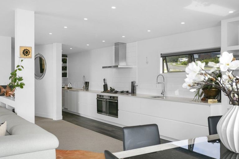 Photo of property in 32 Coprosma Crescent, Waipahihi, Taupo, 3330