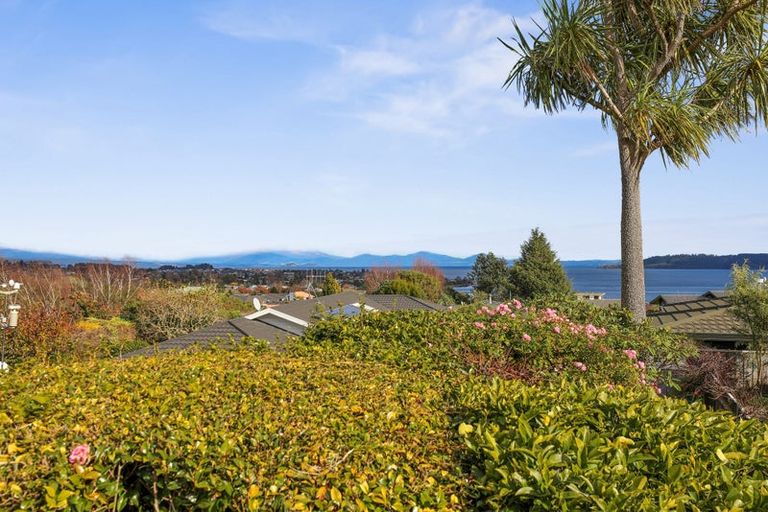 Photo of property in 2/77 Harvey Street, Waipahihi, Taupo, 3330