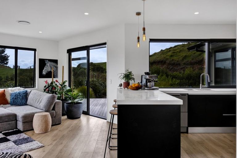 Photo of property in 511 Plymouth Road, Koru, New Plymouth, 4374