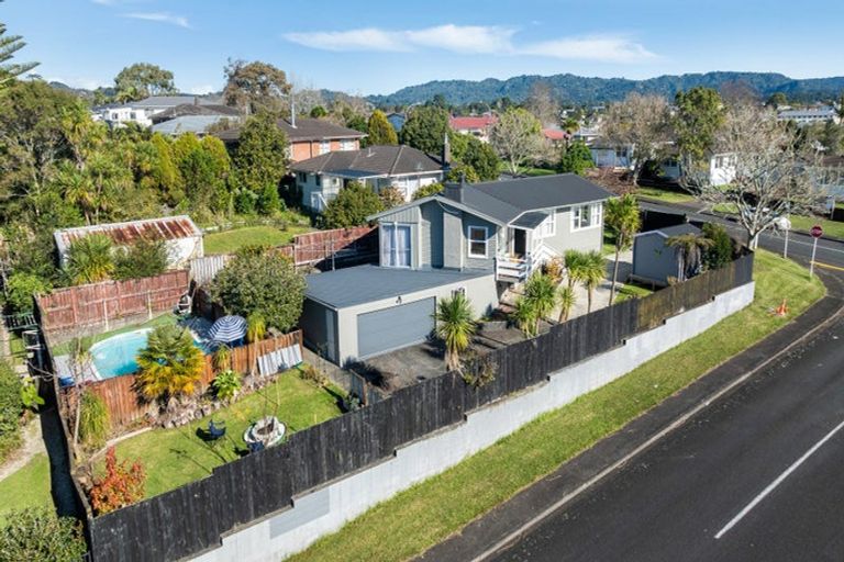 Photo of property in 38 Sunvue Road, Glen Eden, Auckland, 0602