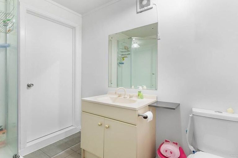 Photo of property in 84 Langana Avenue, Browns Bay, Auckland, 0630