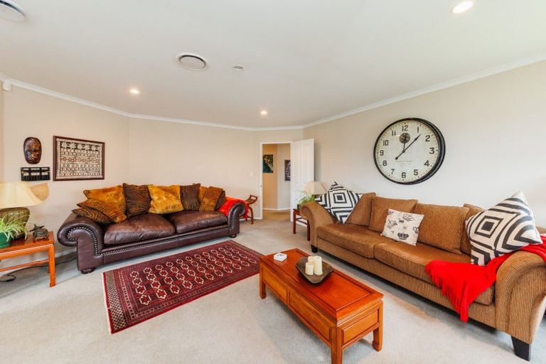 Photo of property in 163 Pacific Drive, Fitzherbert, Palmerston North, 4410