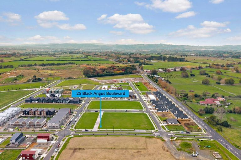 Photo of property in 25 Black Angus Boulevard, Karaka, 2580