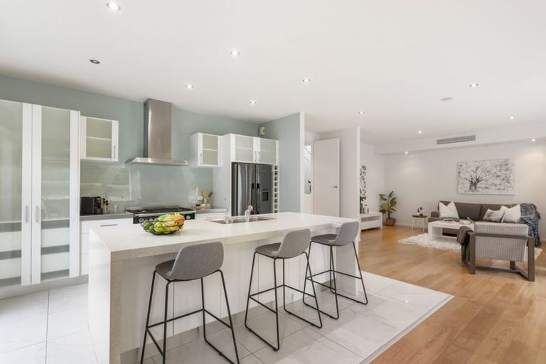 Photo of property in 36 Ysabel Crescent, The Gardens, Auckland, 2105