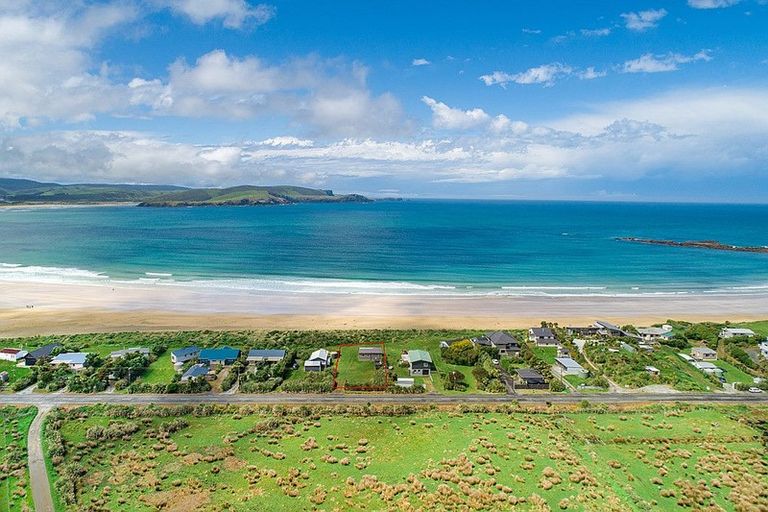 Photo of property in 511 Waikawa-curio Bay Road, Curio Bay, Tokanui, 9884