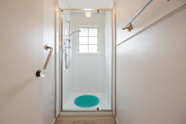 Photo of property in 65 Poaka Avenue, Dinsdale, Hamilton, 3204