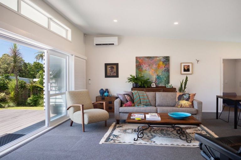 Photo of property in 53 Athenree Road, Athenree, Katikati, 3177