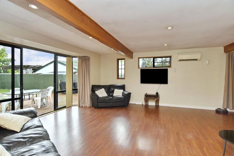 Photo of property in 43 Bush Street, Rangiora, 7400